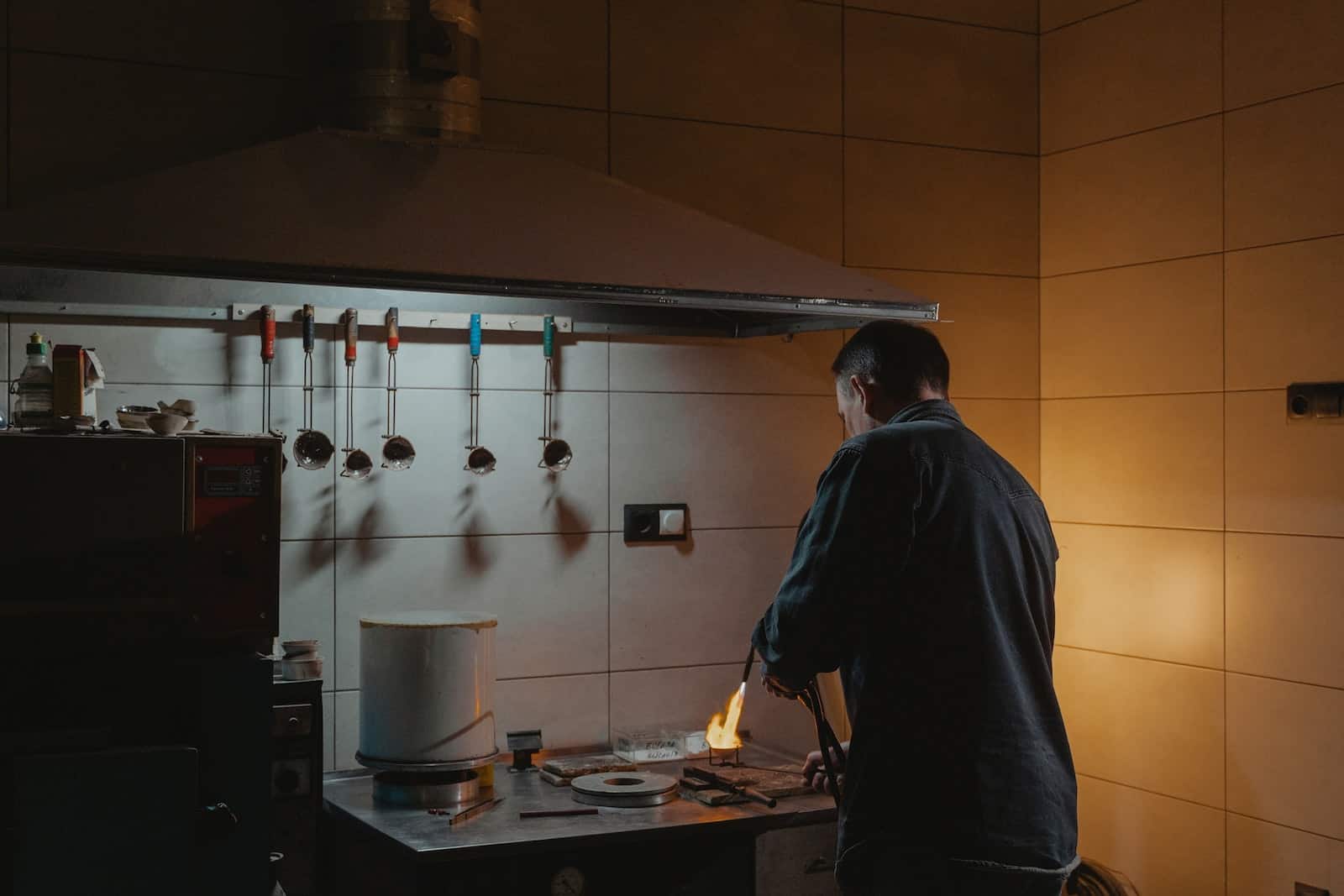 Comment recharger un chalumeau de cuisine ? - Assocrad.com